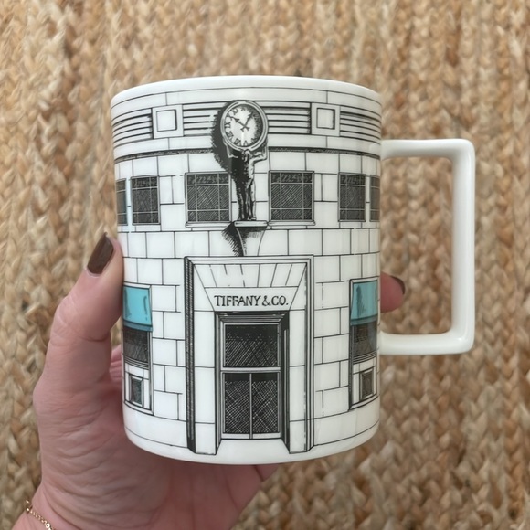 Tiffany & Co. Limited Edition 5th Avenue Fine Bone China Mug - Picture 3 of 5